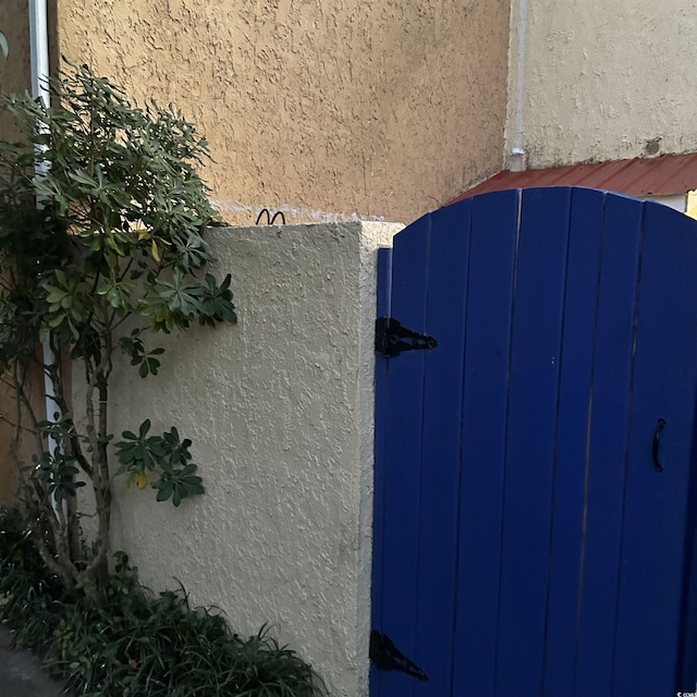 exterior details with stucco siding