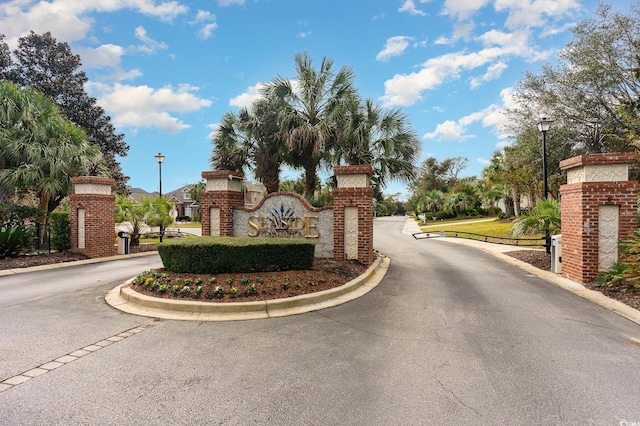 view of community / neighborhood sign