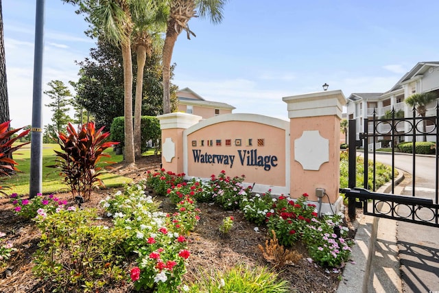 view of community / neighborhood sign