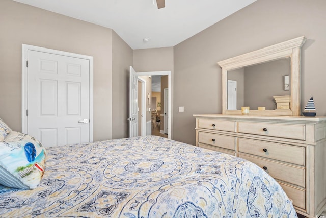 bedroom with ceiling fan