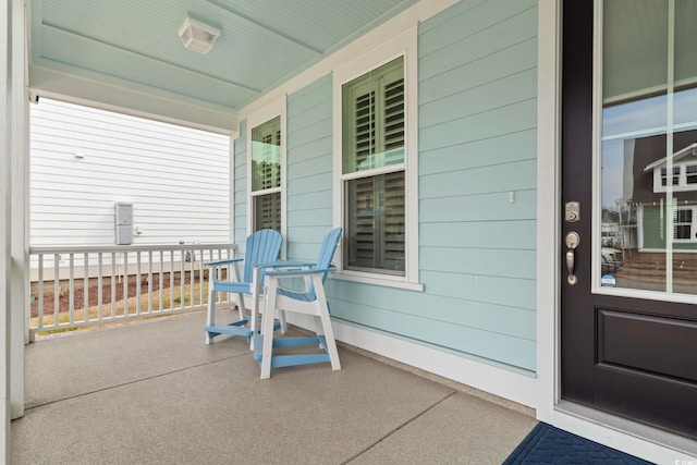 exterior space featuring a porch