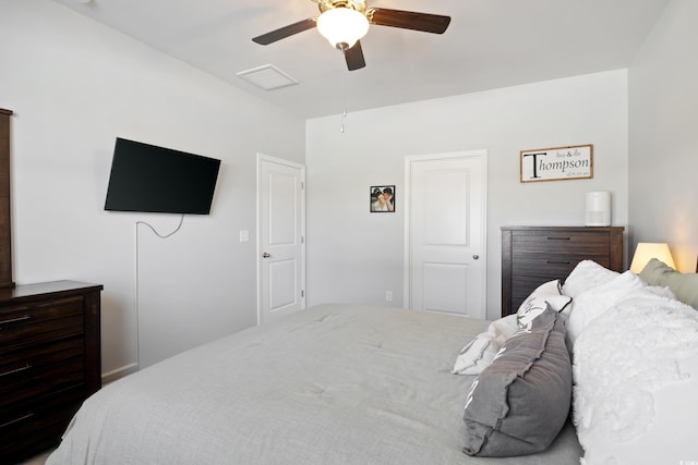 bedroom with a ceiling fan