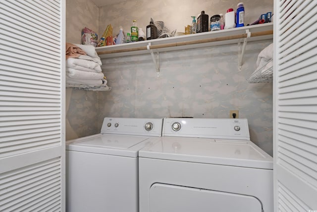 508-B Rosemary Ln, North Myrtle Beach, SC 29582 - laundry room with wallpapered walls and washer and clothes dryer
