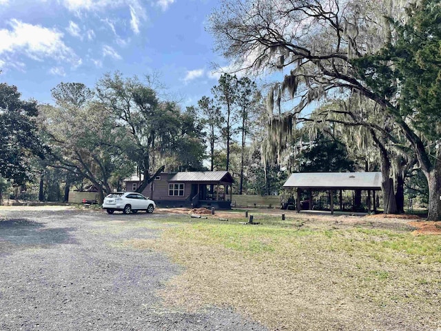 view of front of property