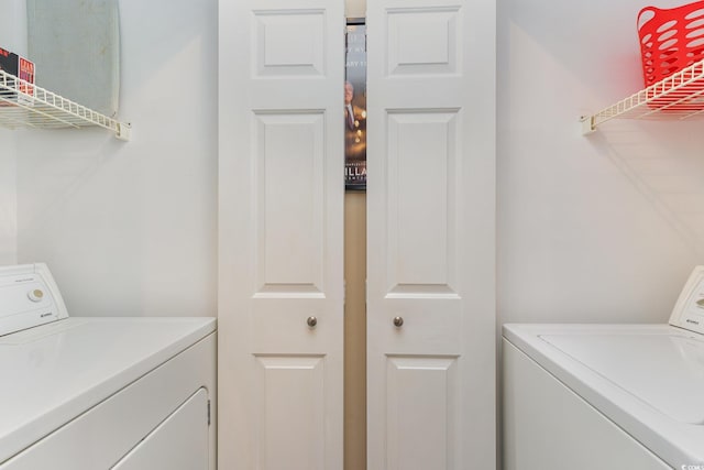478 Pinehurst Ln Unit 17D, Pawleys Island, SC 29585 - washroom with washer and clothes dryer
