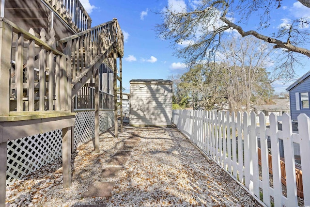 600-B 43rd Ave S, North Myrtle Beach, SC 29582 - fenced backyard featuring a shed