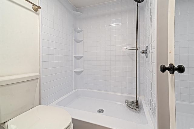 7300 Porcher Dr Unit 11, Myrtle Beach, SC 29572 - bathroom featuring toilet and tiled shower