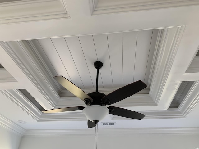 room details with ceiling fan, ornamental molding, and visible vents