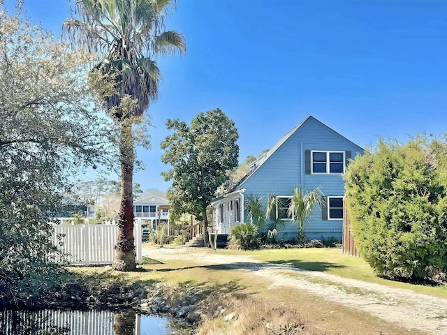 613 23rd Ave N, North Myrtle Beach, SC 29582 - view of side of property