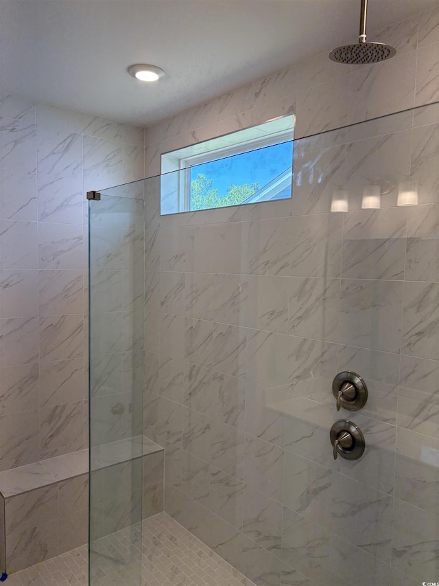 5504 Shelly Lynn Dr, Myrtle Beach, SC 29579 - full bathroom featuring tiled shower