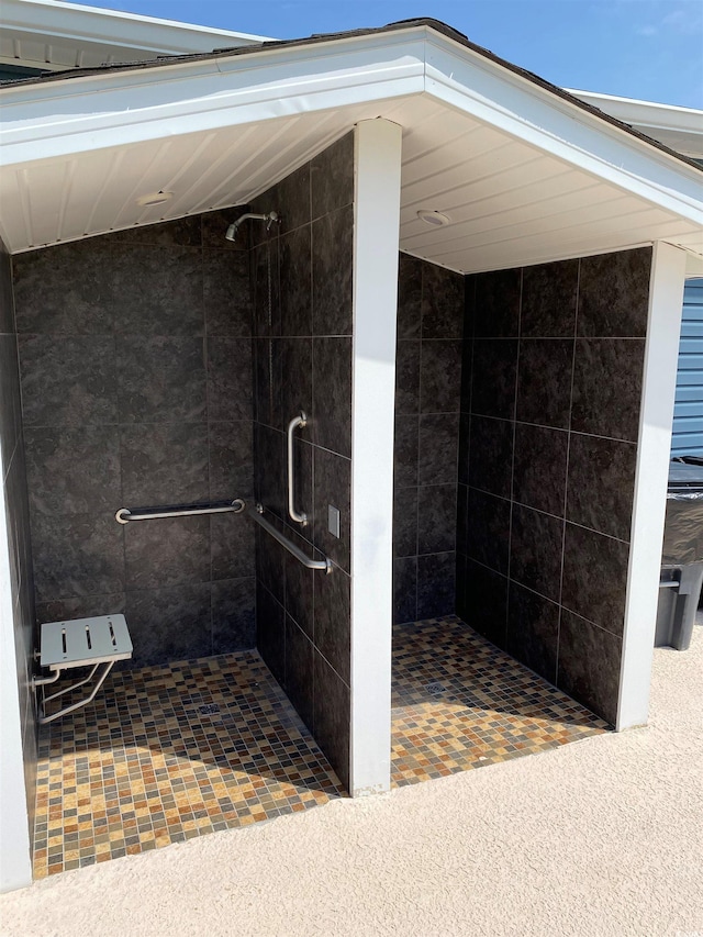 5504 Shelly Lynn Dr, Myrtle Beach, SC 29579 - full bathroom with a shower stall