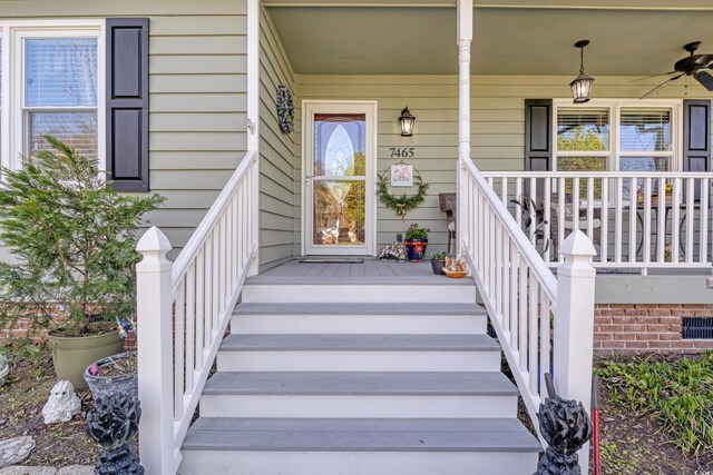 property entrance featuring covered porch