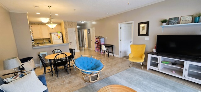 1100 Commons Blvd Unit 606, Myrtle Beach, SC 29572 - living room featuring light tile patterned floors, crown molding, recessed lighting, and baseboards