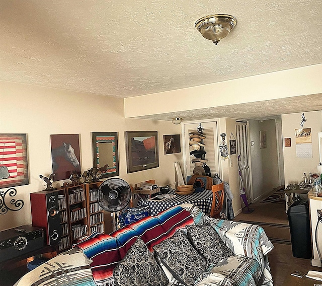 1600 Deer Creek Rd Unit A, Surfside Beach, SC 29575 - bedroom featuring a textured ceiling