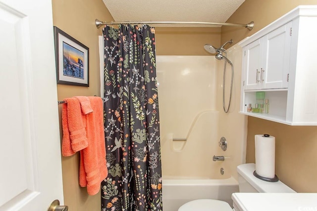 1221 Tidewater Dr Unit 1922, North Myrtle Beach, SC 29582 - full bathroom featuring shower / bathtub combination with curtain, toilet, and a textured ceiling