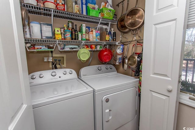 1221 Tidewater Dr Unit 1922, North Myrtle Beach, SC 29582 - laundry room with washing machine and dryer