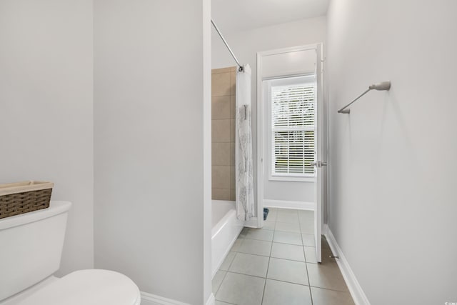 1478 Suncrest Dr, Myrtle Beach, SC 29577 - full bath featuring toilet, tile patterned flooring, baseboards, and shower / bath combination with curtain