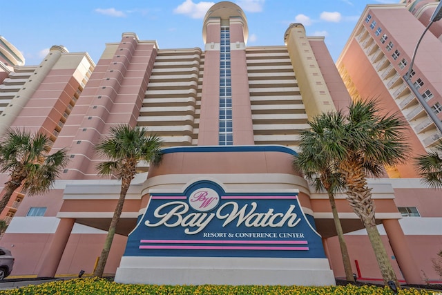 view of building exterior