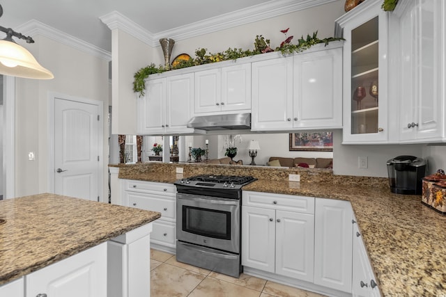 5628 Marion Cir, Myrtle Beach, SC 29577 - kitchen featuring stainless steel gas range oven, under cabinet range hood, ornamental molding, white cabinets, and glass insert cabinets