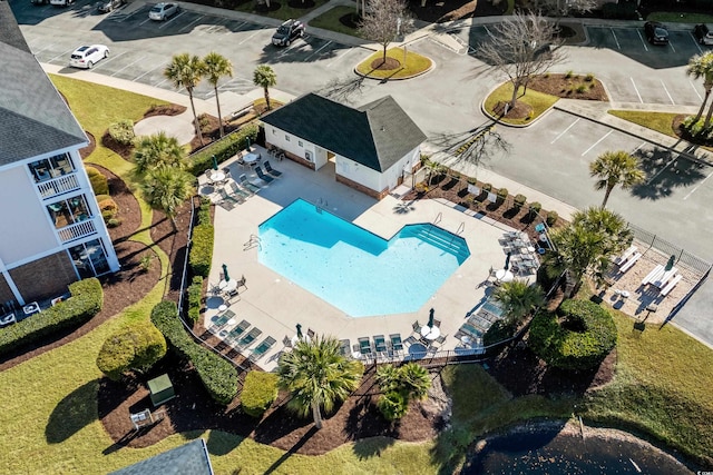 drone / aerial view of a pool