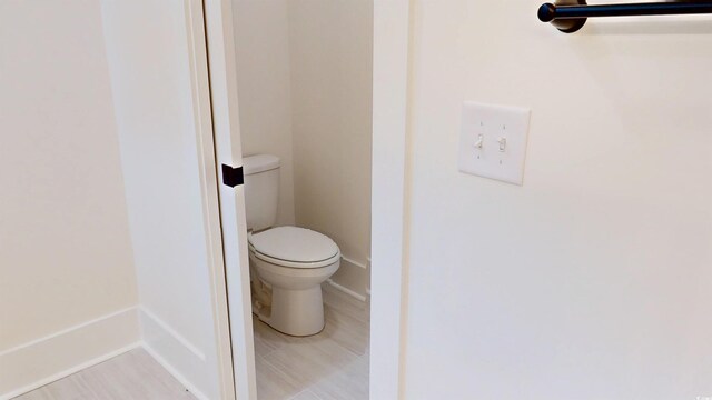 974 Crooked Oak Dr, Pawleys Island, SC 29585 - bathroom featuring toilet