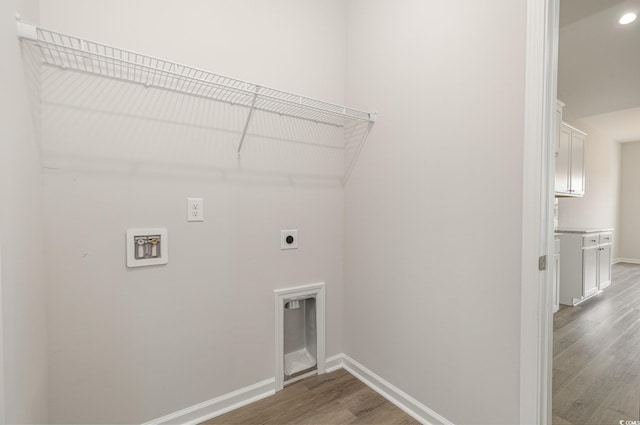 364 Hayloft Cir, Conway, SC 29526 - washroom with hookup for an electric dryer, washer hookup, wood finished floors, and recessed lighting