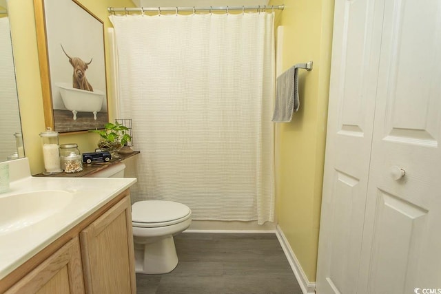 646 Tupelo Ln Unit 4E, Longs, SC 29568 - full bath featuring wood finished floors, vanity, and curtained shower