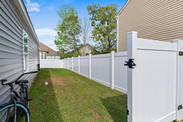 view of yard featuring fence