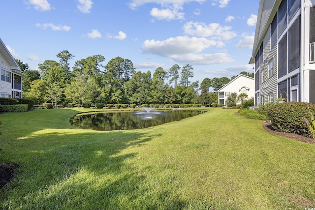 view of yard featuring a water view