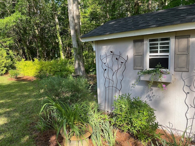 view of outbuilding
