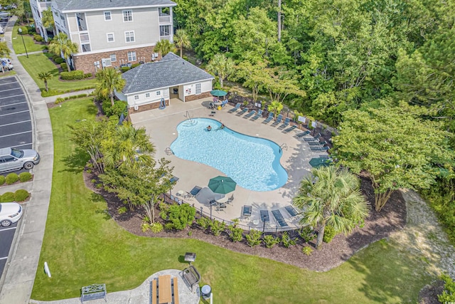 drone / aerial view of a pool area