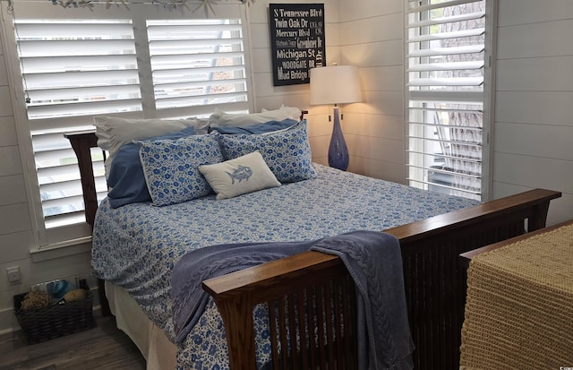 6001-Z55 S Kings Hwy, Myrtle Beach, SC 29575 - bedroom featuring multiple windows and wood finished floors