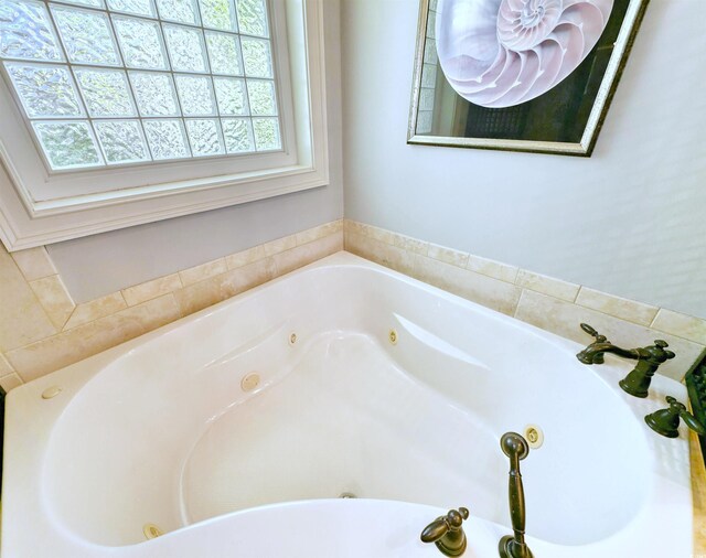 710 Masters Dr, Pawleys Island, SC 29585 - full bath with a whirlpool tub