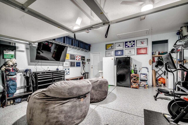 garage featuring freestanding refrigerator
