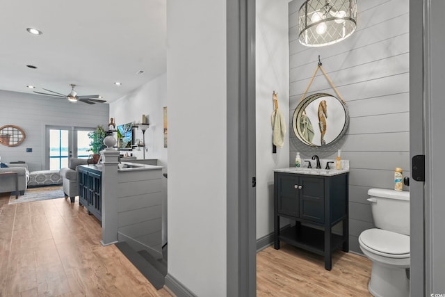19 Red Skiff Ln Unit 15, Pawleys Island, SC 29585 - bathroom featuring wood finished floors, vanity, ceiling fan, and recessed lighting