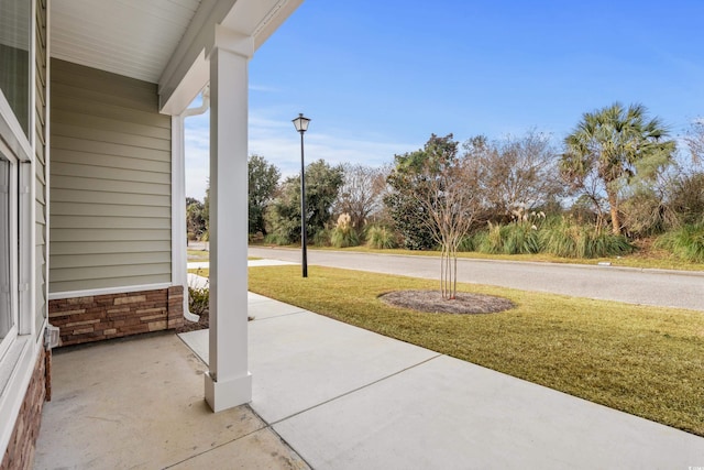 view of patio / terrace with covered porch