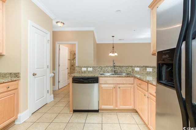 kitchen with stainless steel appliances, a sink, a peninsula, light brown cabinets, and light tile patterned flooring