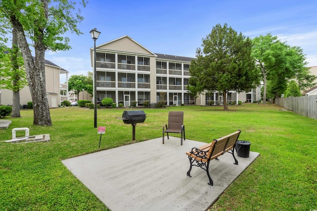 1058 Sea Mountain Hwy Unit 5-301, North Myrtle Beach, SC 29582 - view of community with fence and a lawn