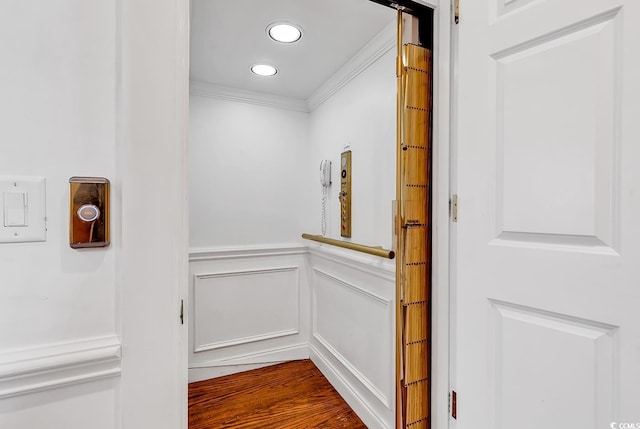 486 Lantana Cir, Georgetown, SC 29440 - detailed view of ornamental molding, wainscoting, a decorative wall, and recessed lighting