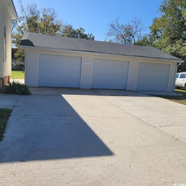 view of detached garage