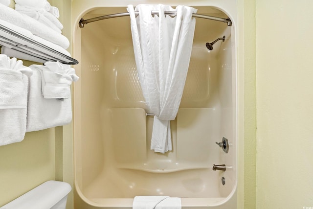 2401 S Ocean Blvd S Unit 267, Myrtle Beach, SC 29577 - full bath featuring toilet and shower / bath combo with shower curtain