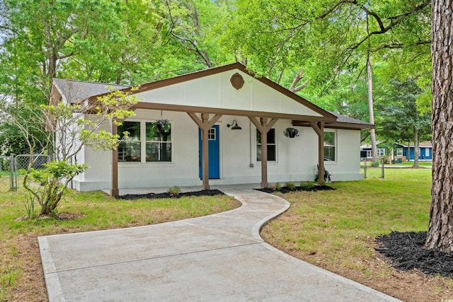 421 Villa Woods Dr, Myrtle Beach, SC 29579 - single story home with fence, covered porch, and a front yard