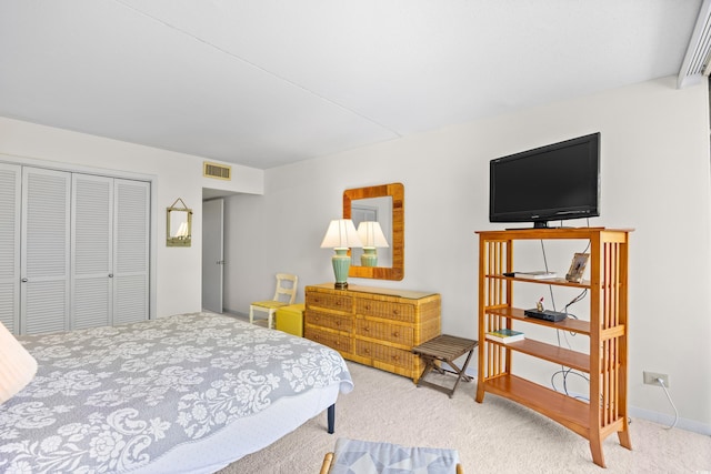 311 71st Ave N Unit 3-D, Myrtle Beach, SC 29572 - carpeted bedroom featuring visible vents and a closet