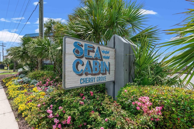 view of community / neighborhood sign