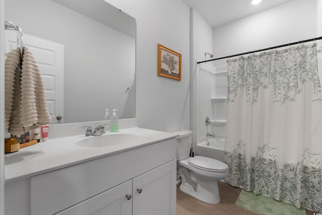 109 River Vista Way, Myrtle Beach, SC 29588 - full bath with vanity, toilet, shower / bath combo, and wood finished floors