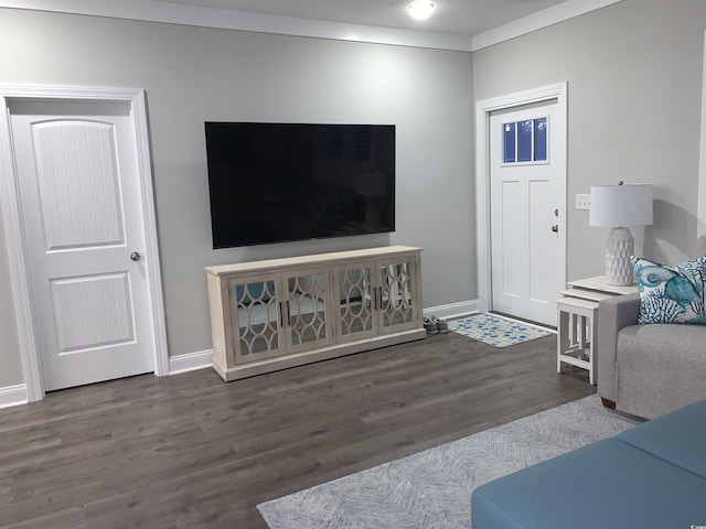 223 S 9th Ave S, North Myrtle Beach, SC 29582 - living room with wood finished floors and baseboards
