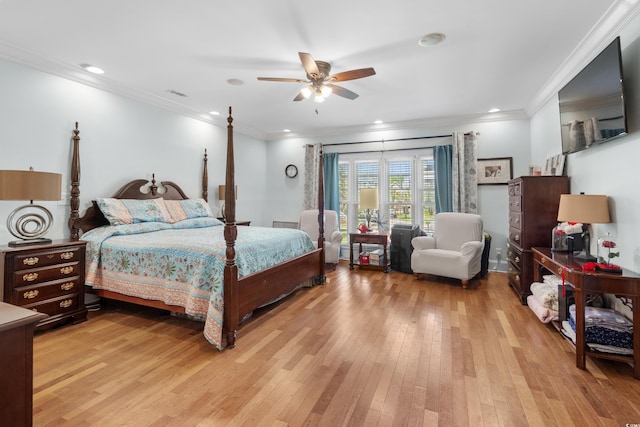 bedroom featuring crown molding, visible vents, ceiling fan, light wood-style floors, and recessed lighting