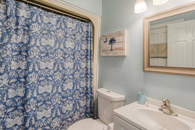 204 Maison Dr Unit N304, Myrtle Beach, SC 29572 - bathroom featuring vanity and curtained shower