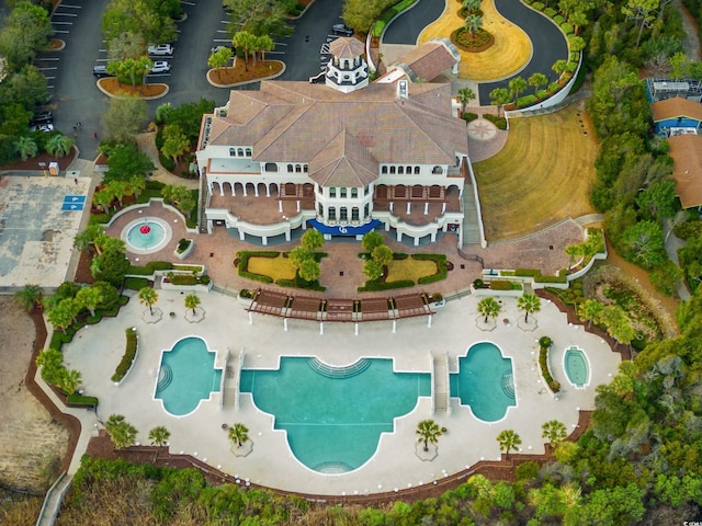 bird's eye view of a pool area