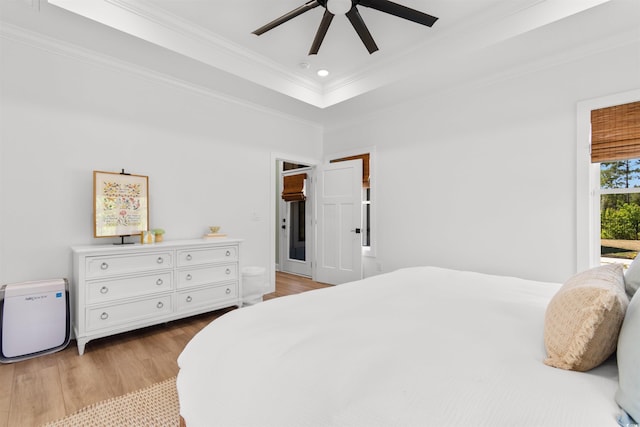 bedroom with crown molding, recessed lighting, ceiling fan, and light wood finished floors
